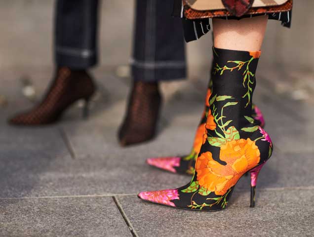 printed boots street style