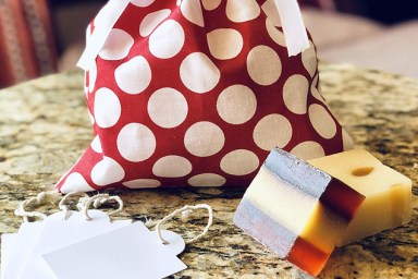 eco-friendly gift wrapping