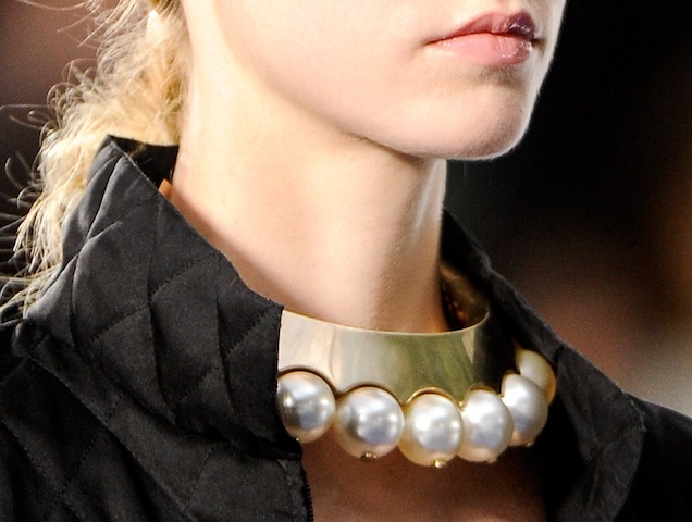 Statement Pearl Jewelry Is a Big Summer Mood - theFashionSpot