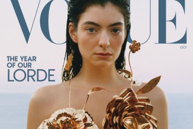 US Vogue October 2021 : Lorde by Theo de Gueltzl