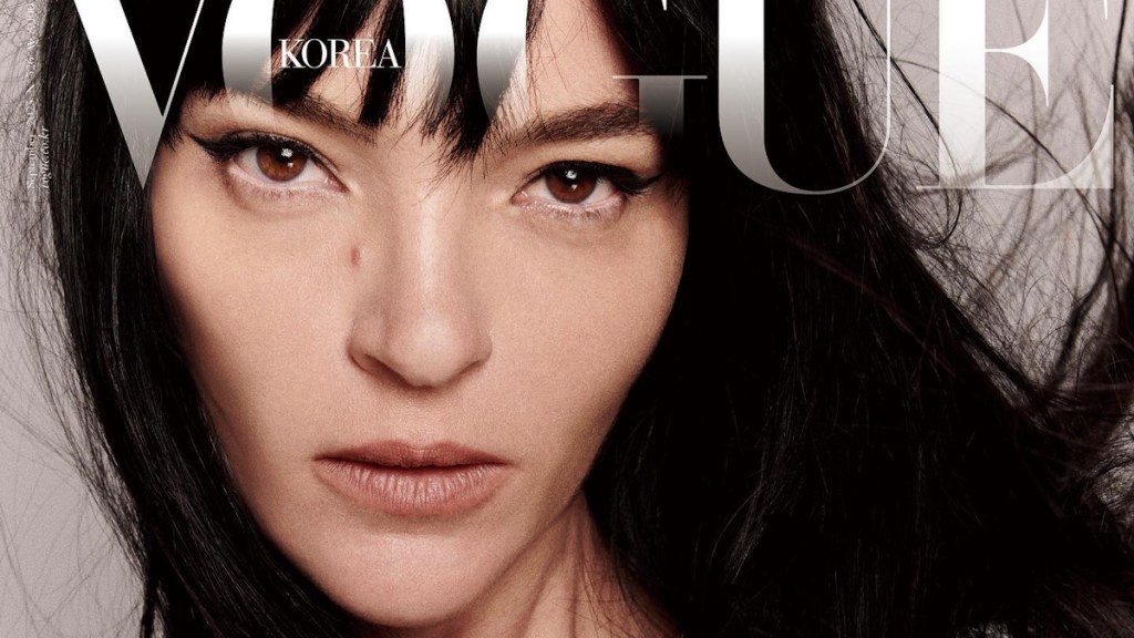 Vogue Korea September 2023 : Mariacarla Boscono by Luigi & Iango