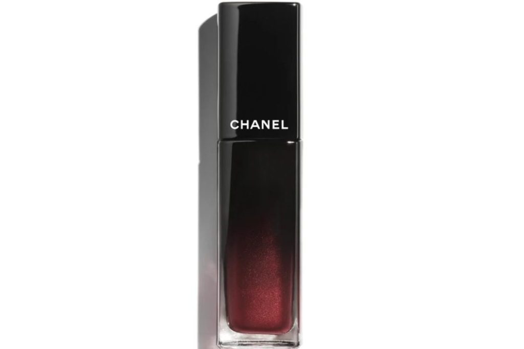ROUGE ALLURE LAQUE Liquid lipstick from the Chanel Holiday 2023 Makeup Collection