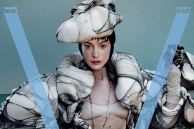 V Magazine #148 Summer 2024 : Anne Hathaway by Chris Colls
