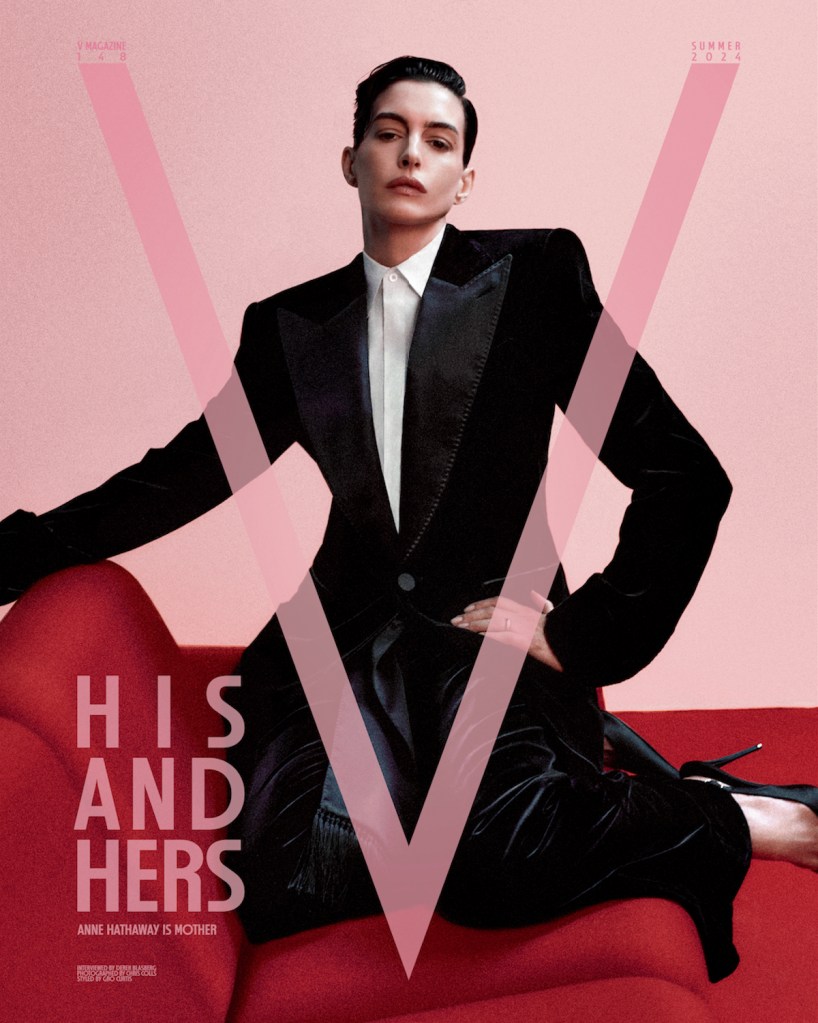 V Magazine #148 Summer 2024 : Anne Hathaway by Chris Colls 