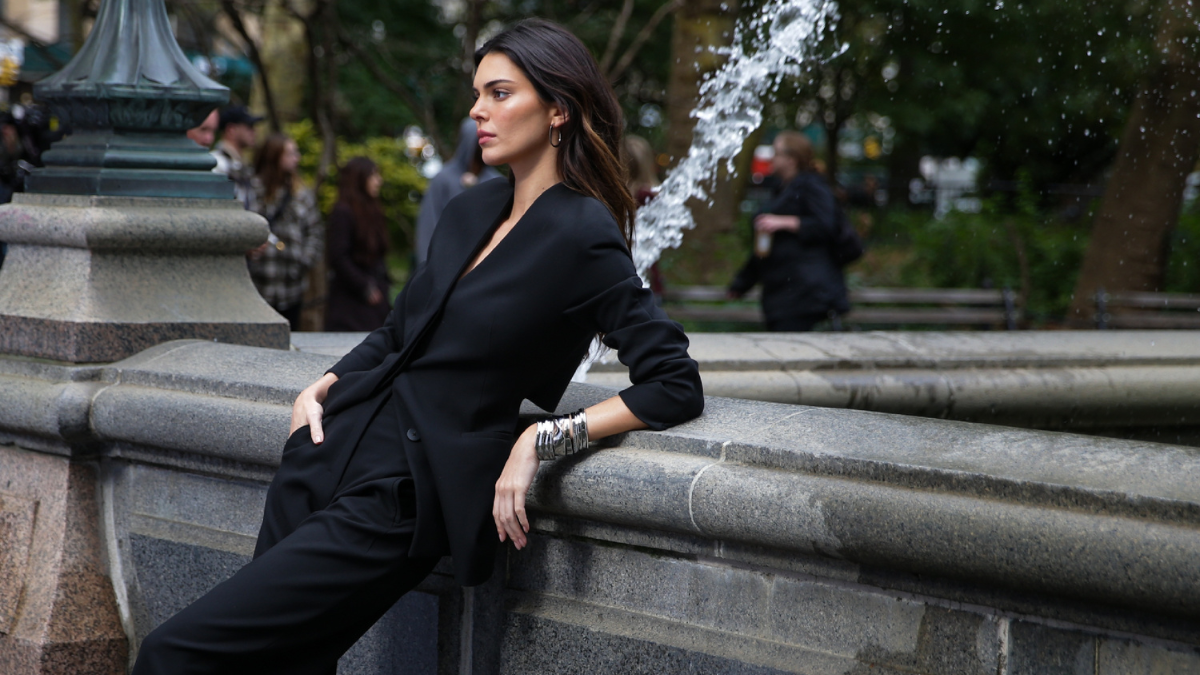 Kendall Jenner Gets Winter Dressing Right With Wool Skirt Suit in Paris -  theFashionSpot