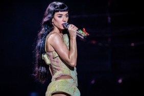 Katy Perry's Egypt Glam Features an Unmissable Accessory