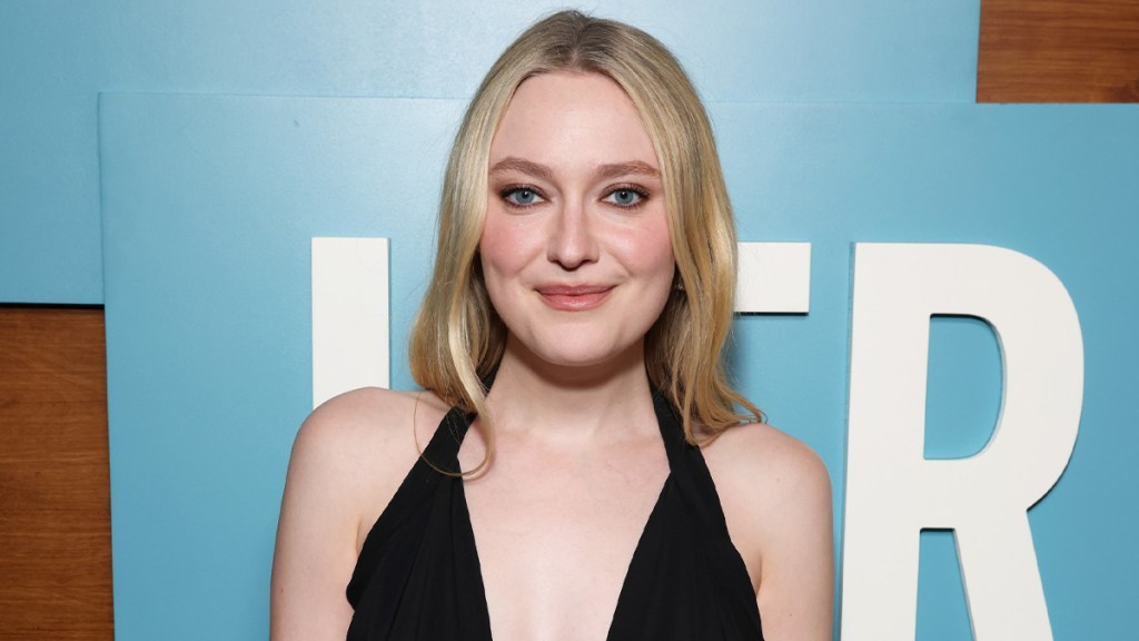 Dakota Fanning's D&G Dress Comes With Super Bold Neckline