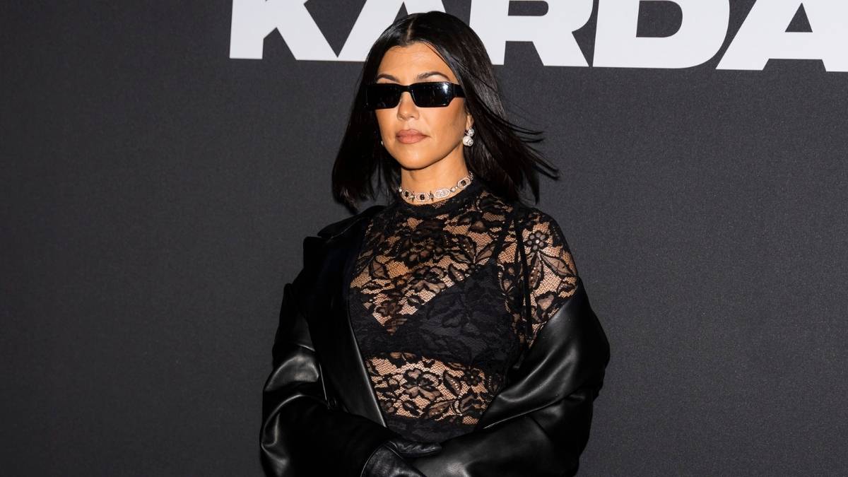 kourtney kardashian prada mini dress Kourtney in @kardashianshulu Season 1, Episode 1. She wore @prada Dress ($2,000), @prada Cotton Jersey T-shirt, 3 Pack Set ($825), @prada Monolith brushed leather lace-up shoes ($1,150), and @hermes Birkin 25 leather
