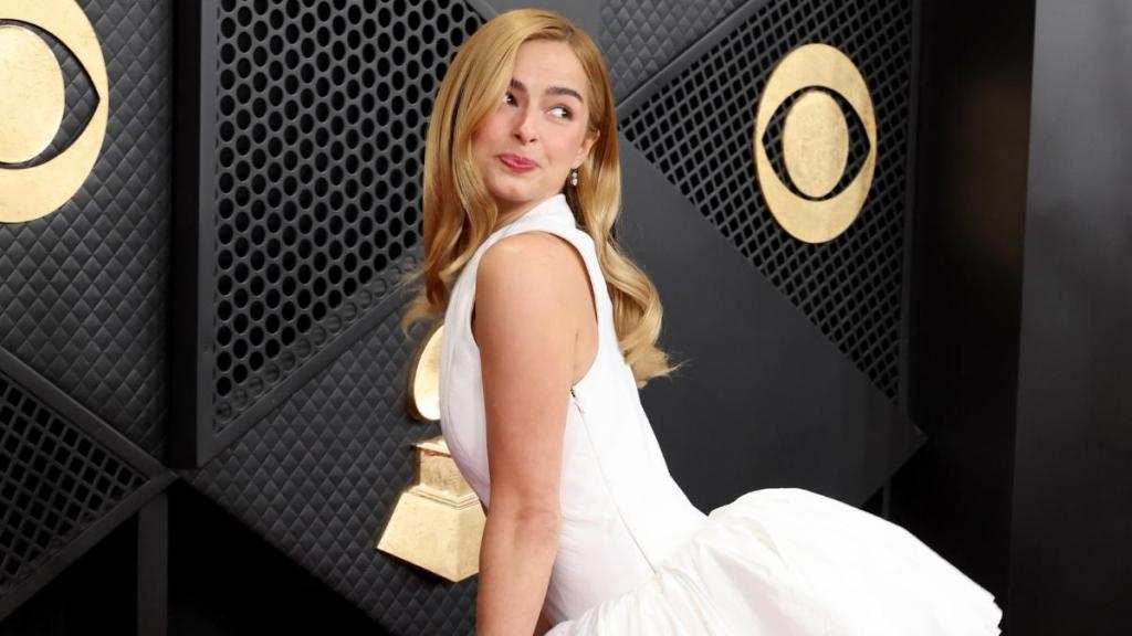 Addison Rae Raises Temperatures in Sleek Strappy Dress - theFashionSpot Addison Rae Raises Temperatures in Sleek Strappy Dress - theFashionSpot