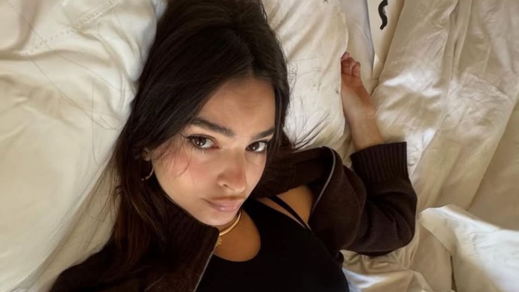 Emily Ratajkowski Steps Out in Swimsuit Style Amid Oscars Spotlight