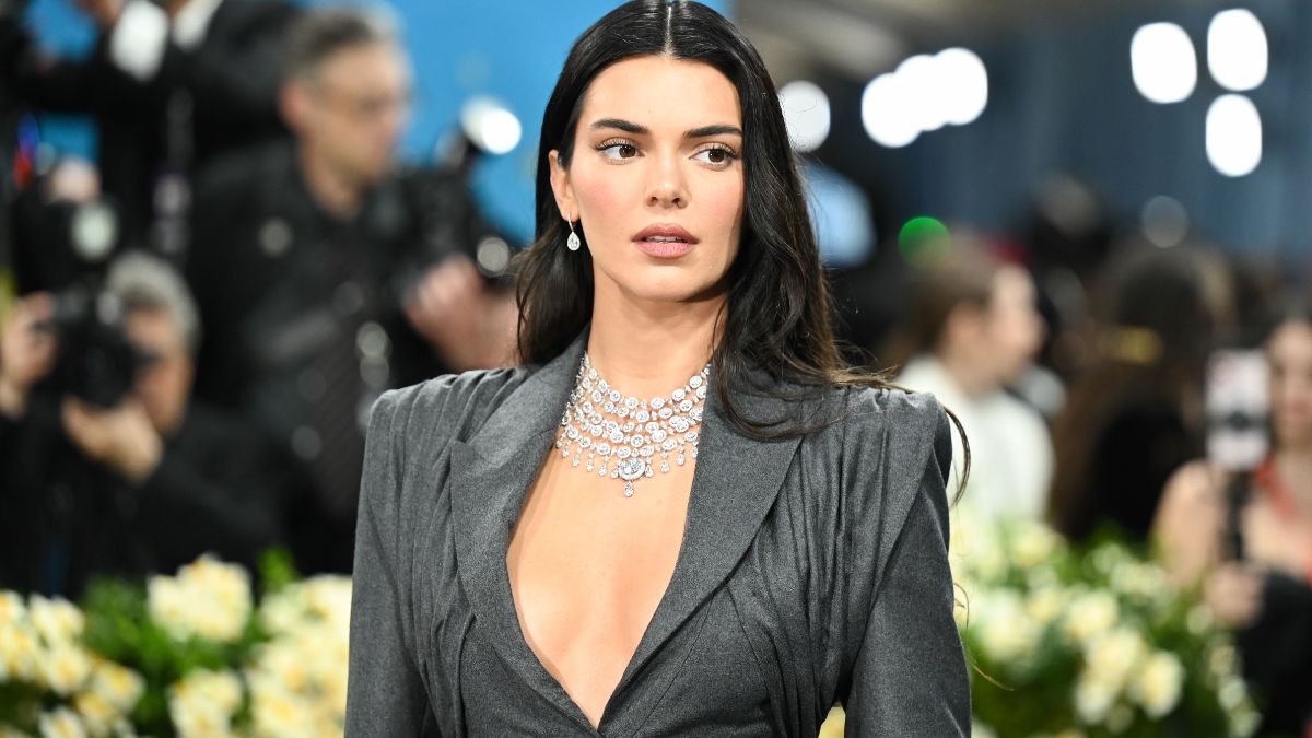 Kendall Jenner's Sheer Gucci Shirt Is Held by a Single Button for Vogue -  theFashionSpot