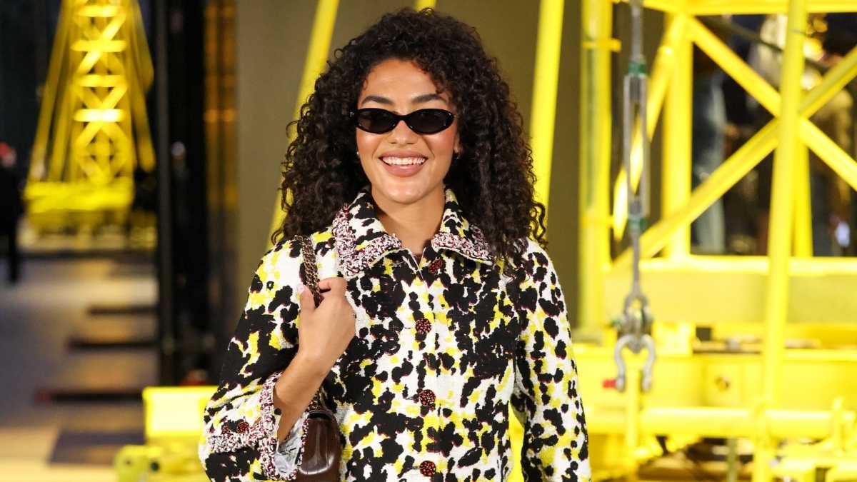 Olivia Dean S Chanel Tweed Jacket Skirt Look Is A Textural Untitled Design 30 