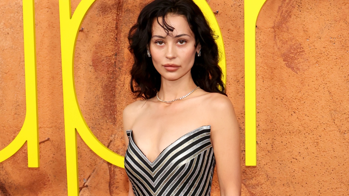 Alexa Demie's Strapless Gown at Euphoria Season 3 Premiere Is as Bold as  Ever - theFashionSpot