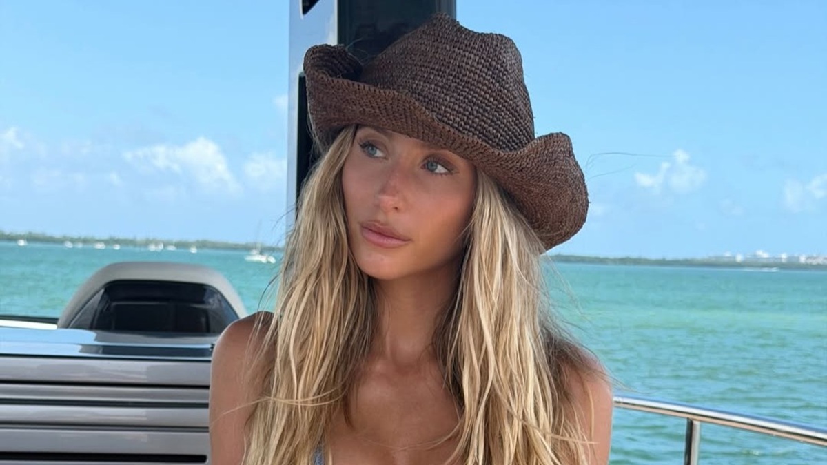 Alix Earle’s String Bikini Appears To Be Hanging on for Dear Life ...