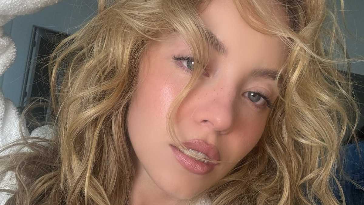 Sydney Sweeney Zooms on Her Plunging Neckline Wearing Risque Bikini
