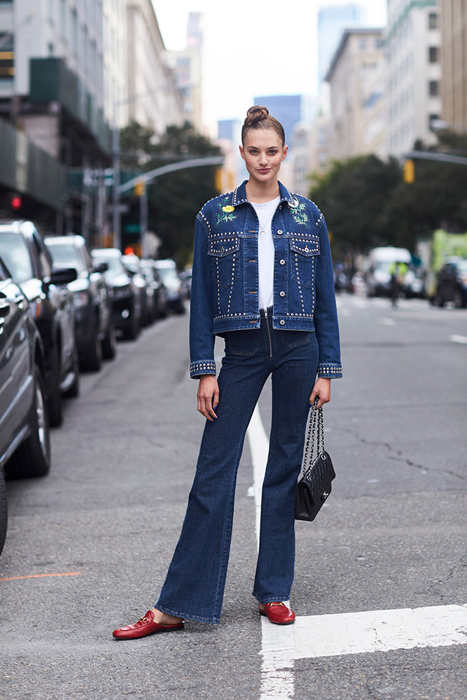13 Jean Jacket Outfits for the In-Between Season and Beyond ...