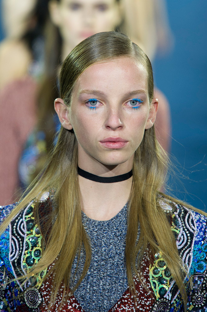 19 Runway-Approved Ways to Wear Colored Mascara This Season ...