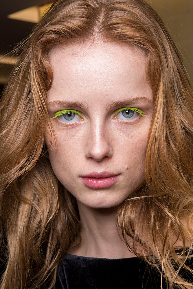 19 RunwayApproved Ways to Wear Colored Mascara This Season