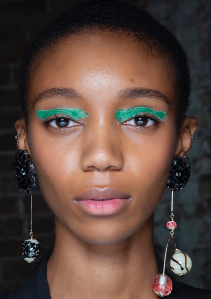 20 Chic Ways to Wear Green Makeup in Honor of St. Patricks Day #5
