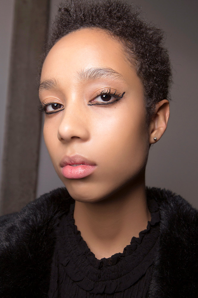 22 Underliner Makeup Looks That'll Wake Up Your Beauty Routine ...