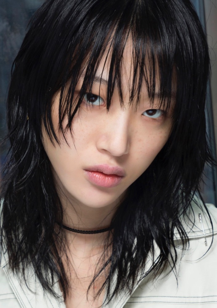 24 Ways to Style Bangs That Demonstrate Just How Versatile They Are #5