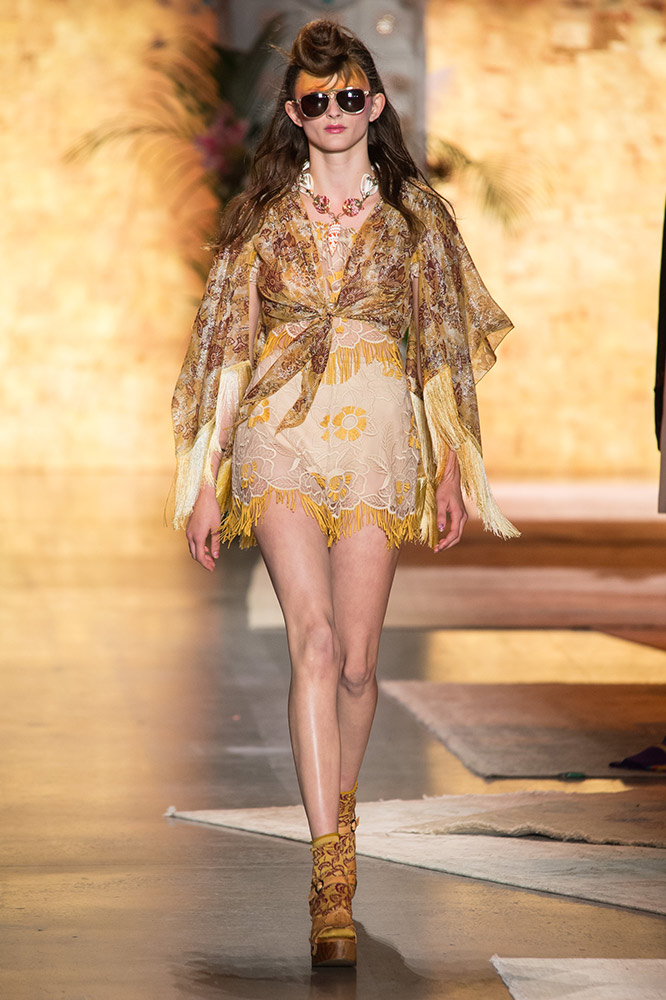 Anna Sui Spring 2019 #28