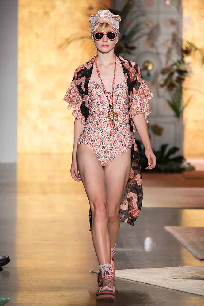 Anna Sui Spring 2019 #49