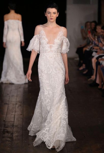 54 Stunning Wedding Dresses: Fall 2017 Bridal Fashion Week - theFashionSpot