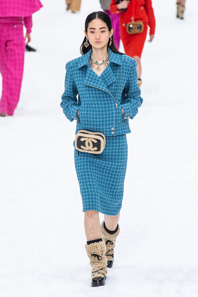 Chanel's Pre-Fall 2019 Runway Reimagined the Classic Cat Eye – StyleCaster