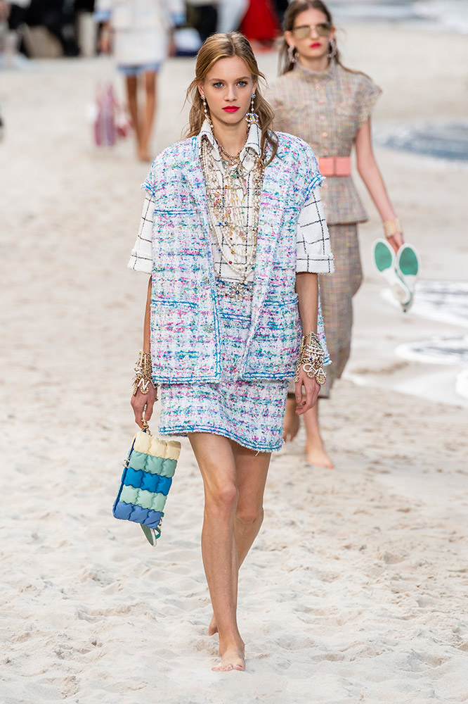 Chanel Turned Its Spring 2019 Runway Into an Indoor Beach