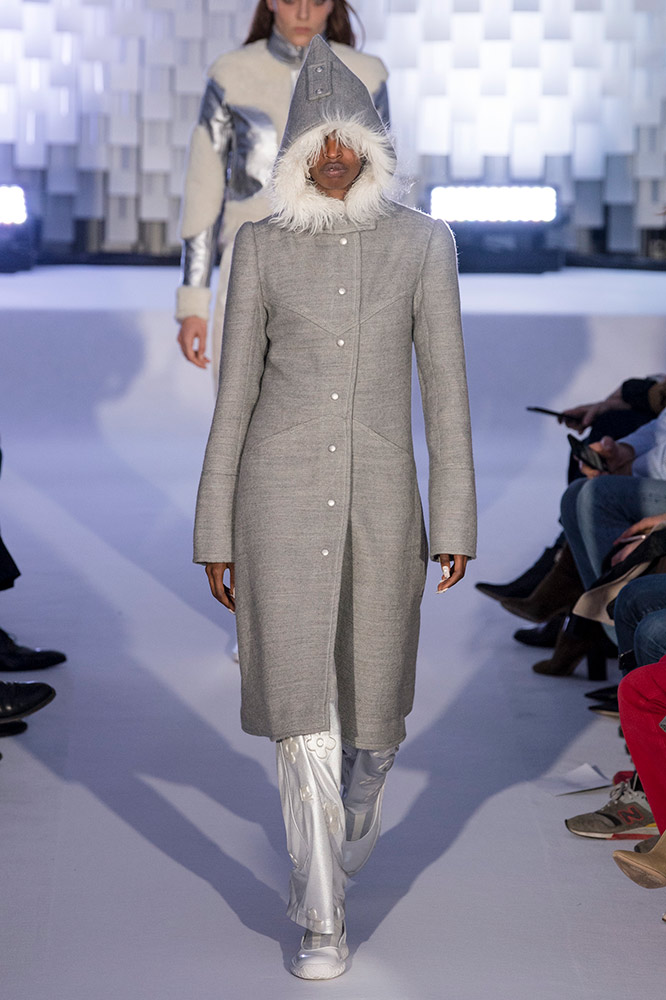 Courrèges Fall 2019 #8