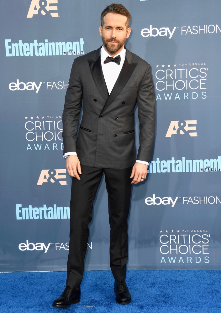 Best Looks From 2016 Critics' Choice Awards Red Carpet - theFashionSpot