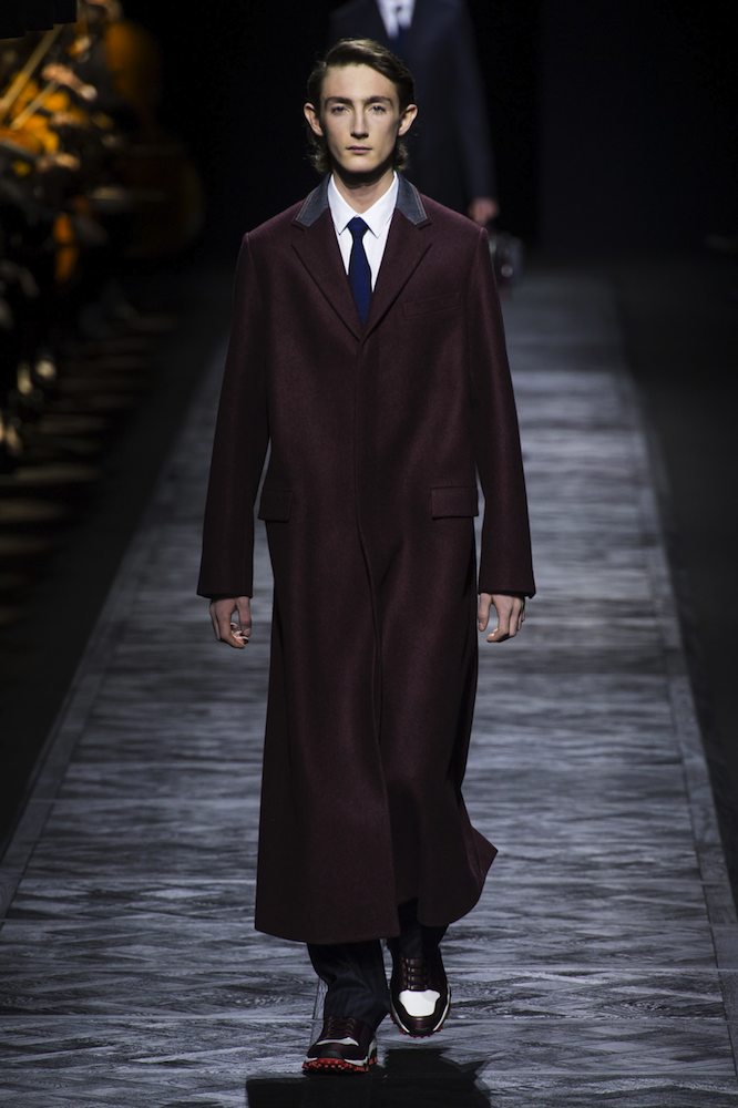 Dior Homme Fall 2015 Runway - theFashionSpot