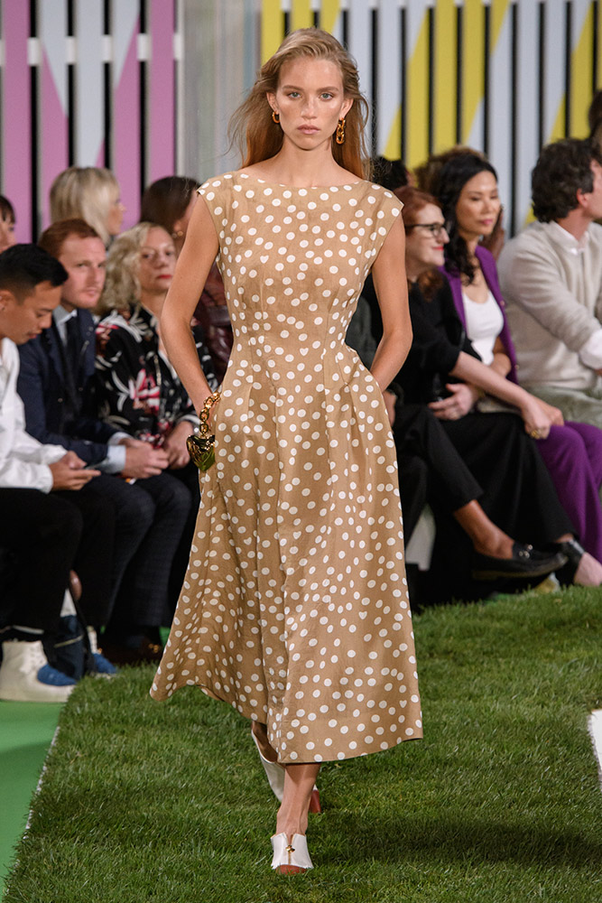 Escada Spring 2019 #25