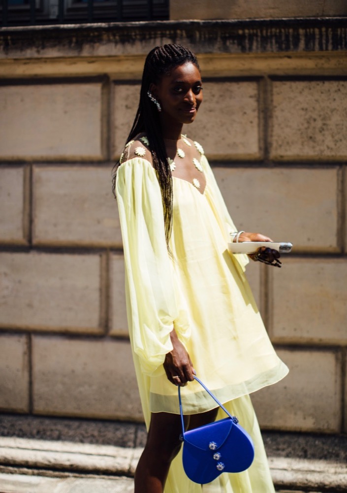Haute Couture Fall 2022 Street Style - theFashionSpot