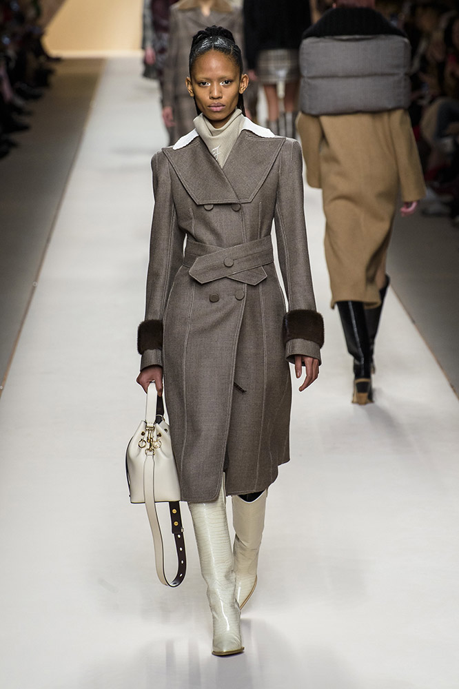 Fendi Fall 2018 #9