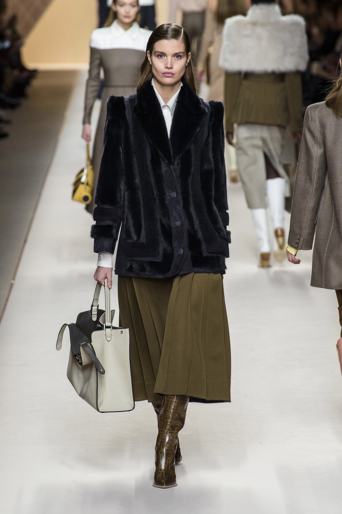 Fendi Fall 2018 #17