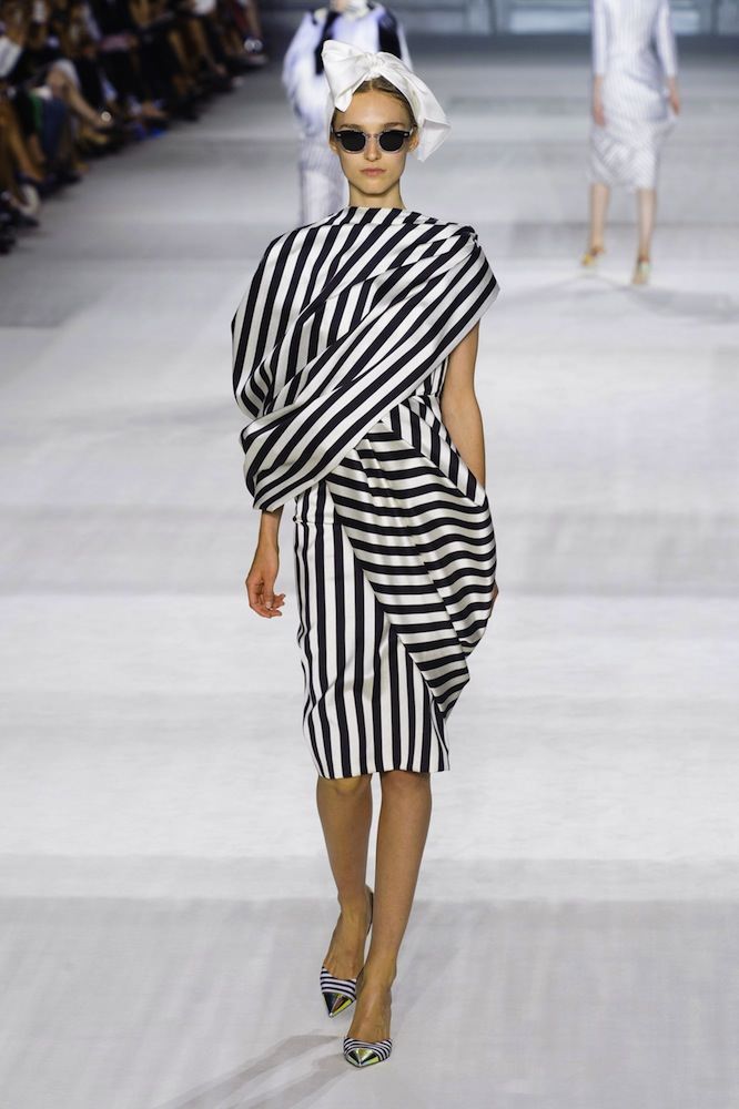 Giambattista Valli Fall 2014 Haute Couture Runway Review - theFashionSpot