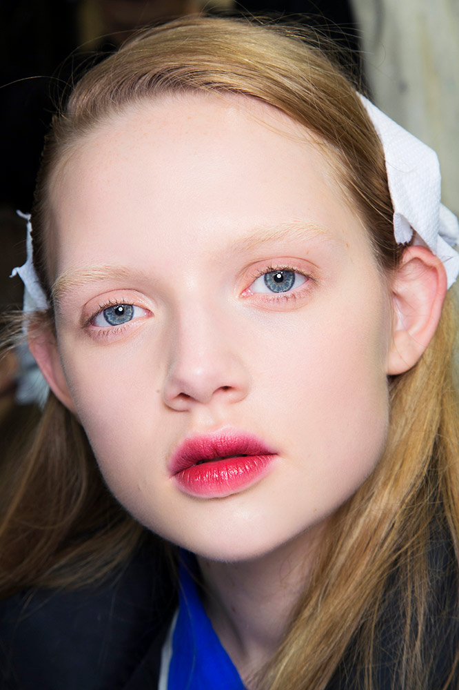 How to Pull Off the Blurred Lipstick Trend IRL - theFashionSpot
