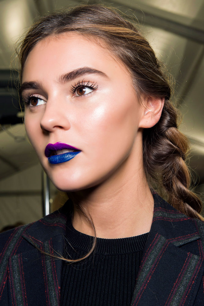 The Definitive Guide to How to Use Highlighter Makeup theFashionSpot