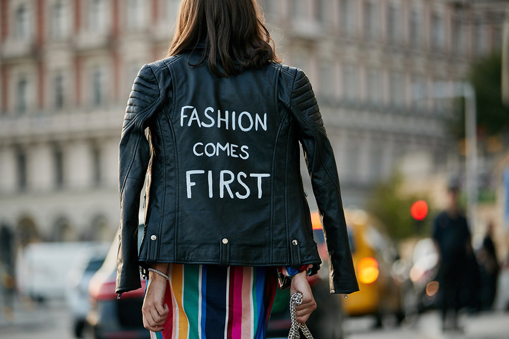 How to wear a leather jacket even when it’s spring #8