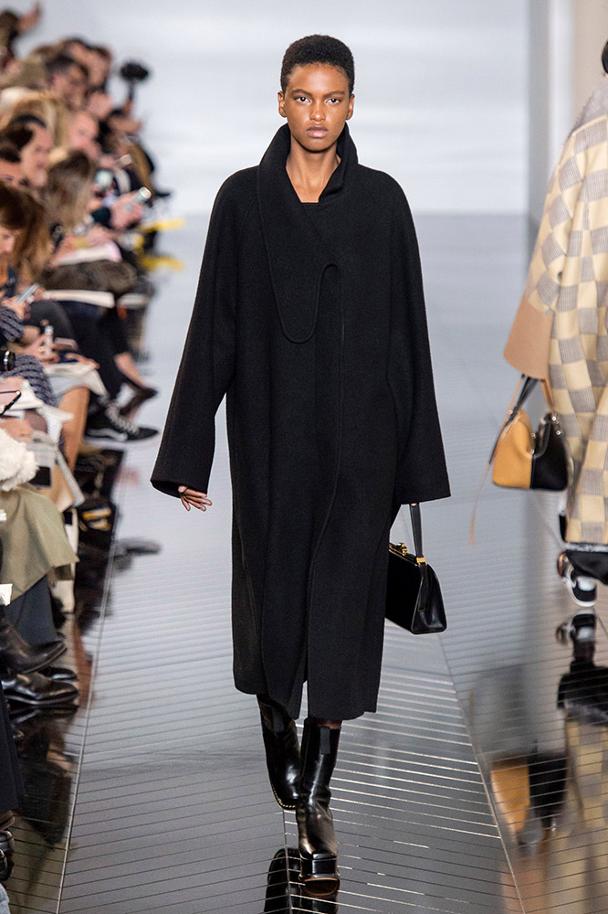 Loewe Fall 2019 #25