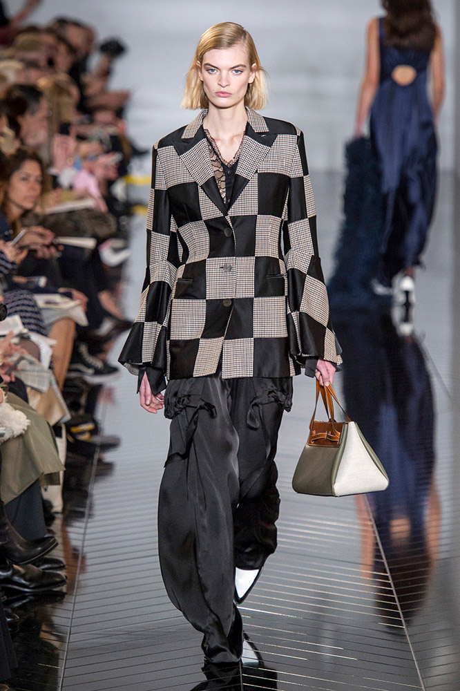 Loewe Fall 2019 #38