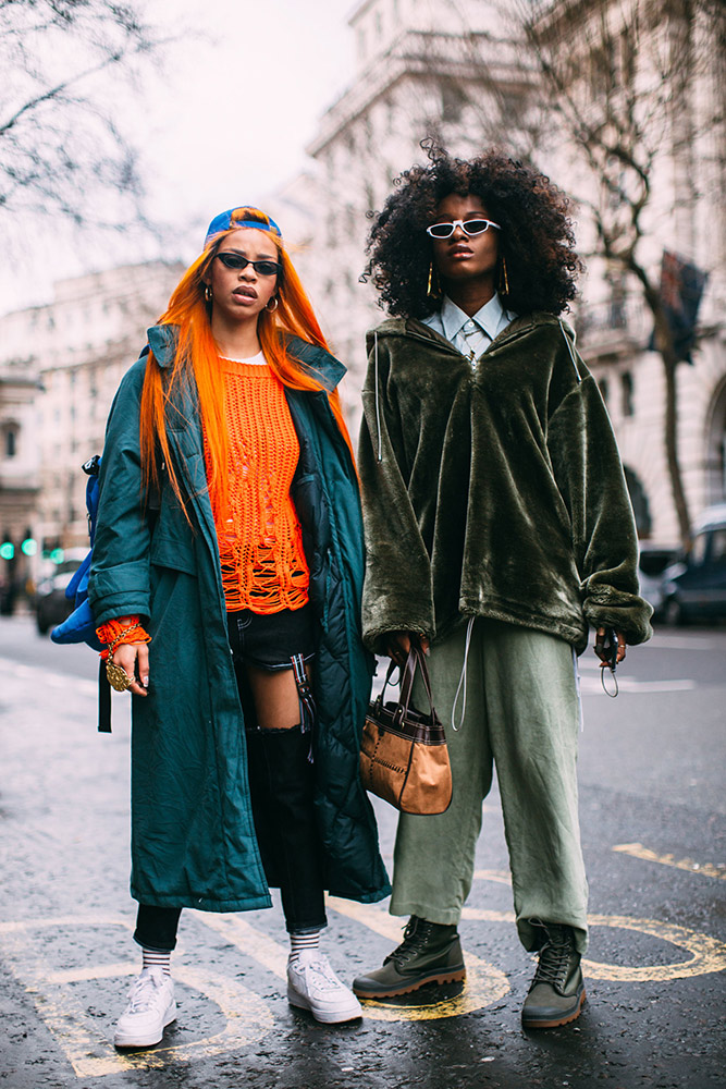 London Fashion Week Fall 2018 Street Style #17