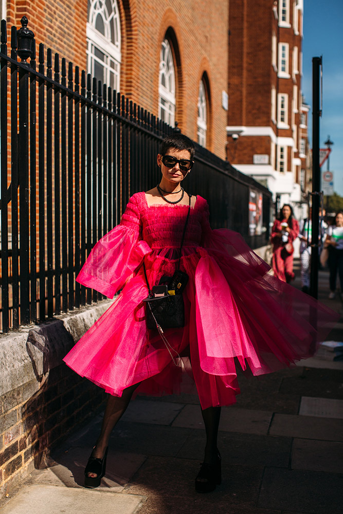 London Fashion Week Street Style Spring 2020 #64
