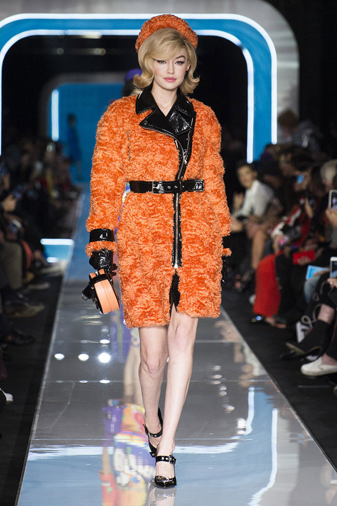 Moschino Fall 2018 #7