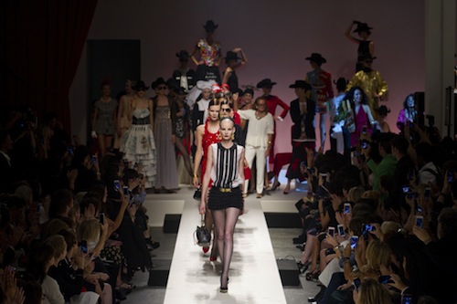 Moschino Spring 2014 Runway Review - theFashionSpot