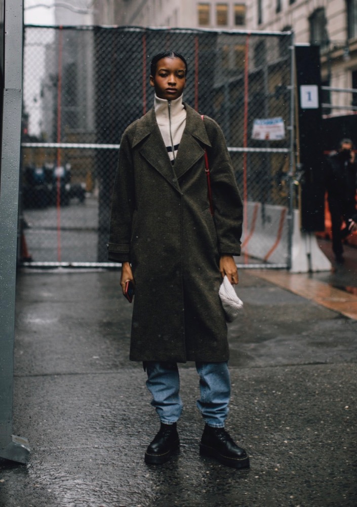 Street Style: New York Fashion Week Fall 2022 - theFashionSpot
