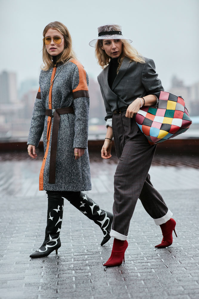 Fashion Editors Sport Their Best Rainy Day Outfits at NYFW - theFashionSpot