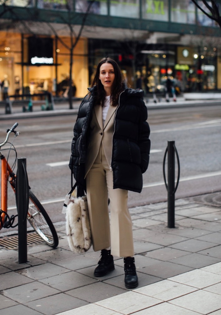 Stockholm Fall 2022 Street Style #32